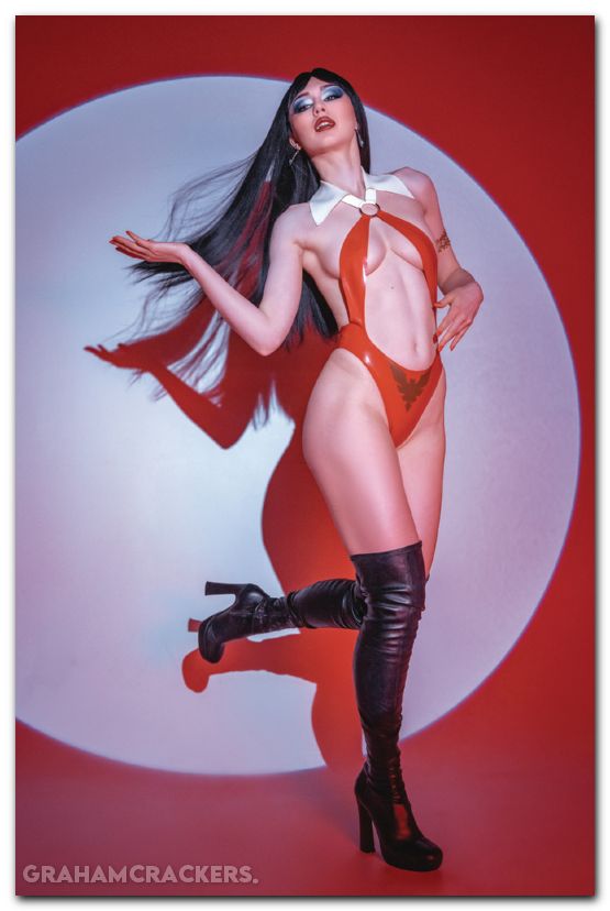 Vampirella Armageddon #2 (2025) cover l cosplay virgin variant